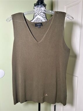 Tahari Olive V-Neck Sleeveless Knit Tank